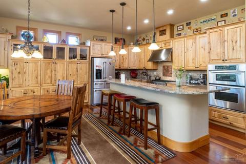 19548 Aster Ln, Bend, OR 97702 photo 9