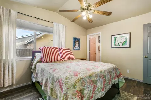 770 E Cascade Ave, Sisters, OR 97759 photo 14
