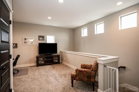 2270 NE Jackson Ave, Bend, OR 97701 photo 12