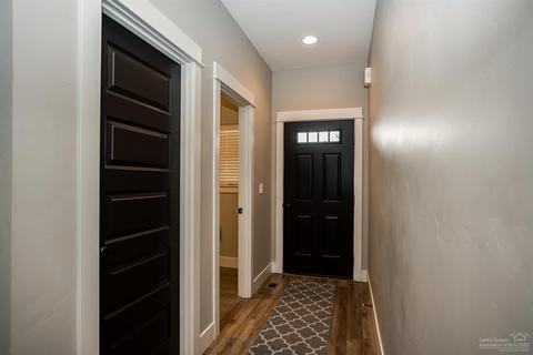 2270 NE Jackson Ave, Bend, OR 97701 photo 3