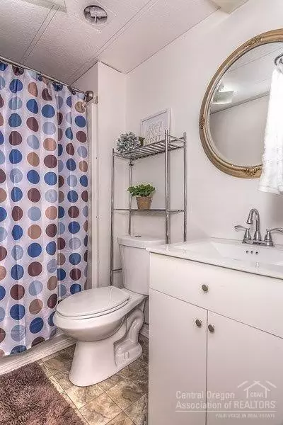 64855 Mcgrath Rd, Bend, OR 97701 photo 16