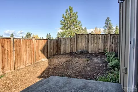 1027 SE Leonel, Bend, OR 97702 photo 21