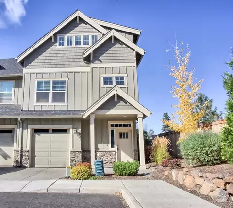 1027 SE Leonel, Bend, OR 97702 photo 1