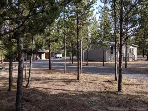 1113 Hackett Dr, La Pine, OR 97739 photo 1
