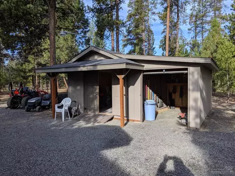 1113 Hackett Dr, La Pine, OR 97739 photo 2