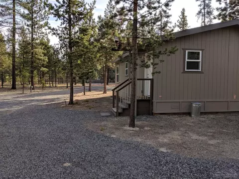 1113 Hackett Dr, La Pine, OR 97739 photo 5