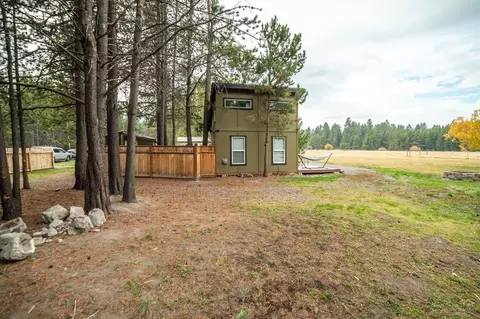 16946 Fontana, Bend, OR 97707 photo 5