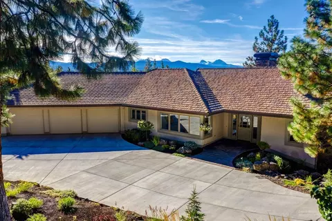 3145 NW Starview Dr, Bend, OR 97703 photo 1