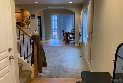 20277 Schaeffer Dr, Bend, OR 97703 photo 4