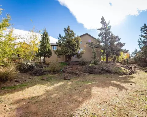21223 NE Keyte, Bend, OR 97701 photo 3