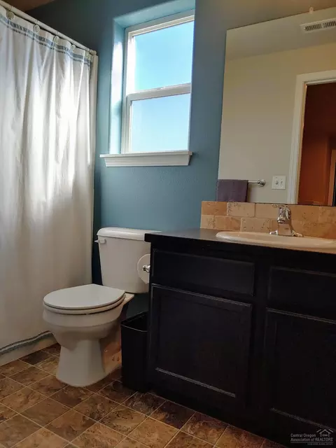 21223 NE Keyte, Bend, OR 97701 photo 14