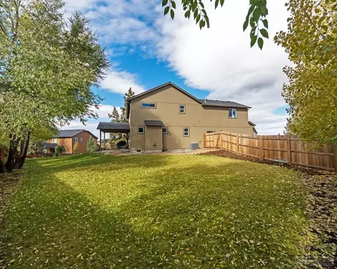 21223 NE Keyte, Bend, OR 97701 photo 2