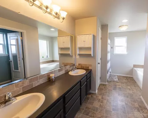 21223 NE Keyte, Bend, OR 97701 photo 10
