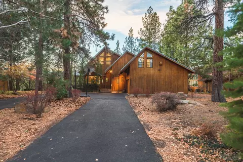 60755 River Bend Dr, Bend, OR 97702 photo 3