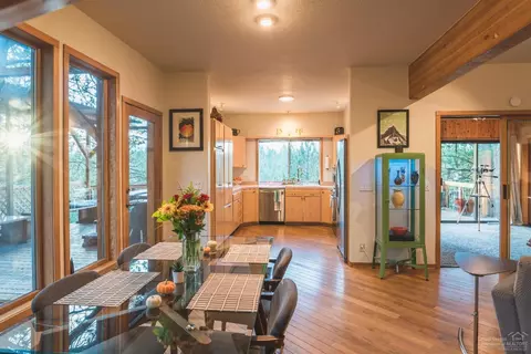 60755 River Bend Dr, Bend, OR 97702 photo 9
