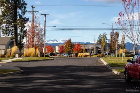 20257 Badger Rd, Bend, OR 97702 photo 2