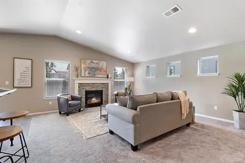 63334 Lamoine Ln, Bend, OR 97701 photo 8