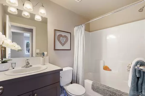 63334 Lamoine Ln, Bend, OR 97701 photo 12
