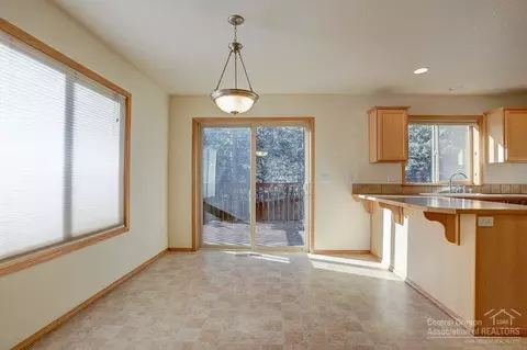 20575 Conifer Ave, Bend, OR 97702 photo 11