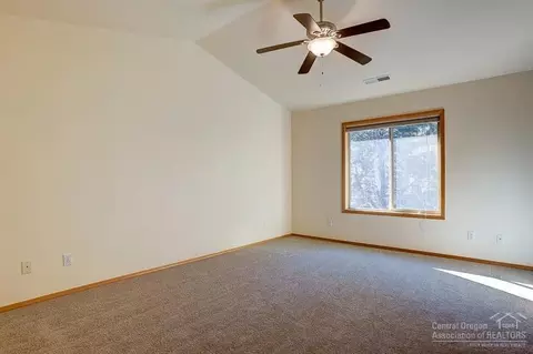 20575 Conifer Ave, Bend, OR 97702 photo 12