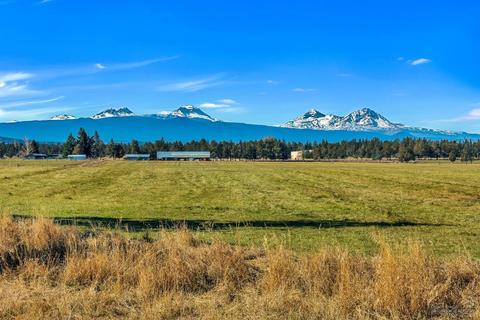 63350 Hamehook Rd, Bend, OR 97701 photo 2