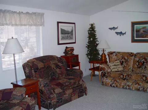 17540 Sutter St, La Pine, OR 97739 photo 6