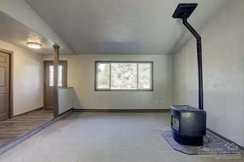 15851 Dawn Rd, La Pine, OR 97739 photo 3