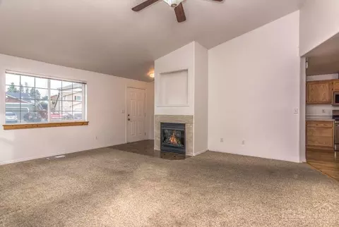 63320 Majestic Loop, Bend, OR 97701 photo 4