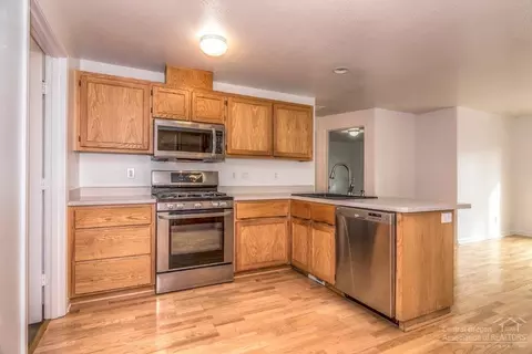 63320 Majestic Loop, Bend, OR 97701 photo 7