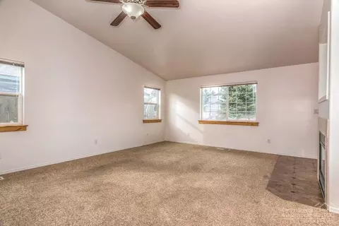 63320 Majestic Loop, Bend, OR 97701 photo 5