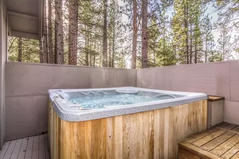 17888 Lofty Ln, Sunriver, OR 97707 photo 5