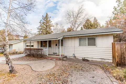 2374 NE Ocker Dr, Bend, OR 97701 photo 2