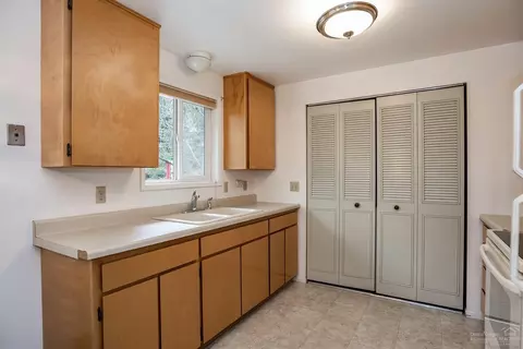 2374 NE Ocker Dr, Bend, OR 97701 photo 8