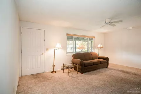 2374 NE Ocker Dr, Bend, OR 97701 photo 3