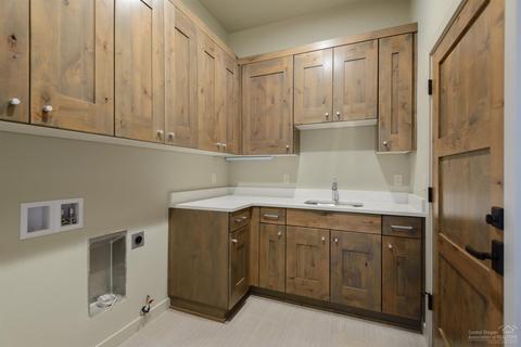 60424 Kangaroo Loop, Bend, OR 97702 photo 21