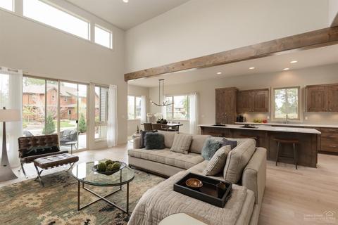 60424 Kangaroo Loop, Bend, OR 97702 photo 2