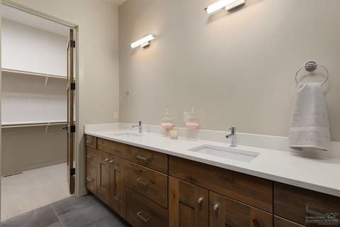 60424 Kangaroo Loop, Bend, OR 97702 photo 13