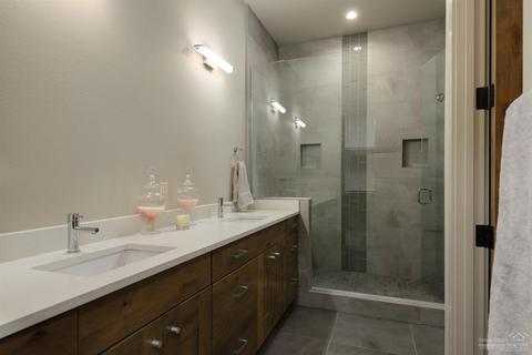60424 Kangaroo Loop, Bend, OR 97702 photo 12