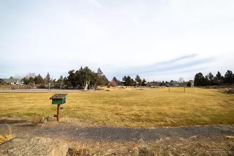 64768 Saros Ln, Bend, OR 97703 photo 21