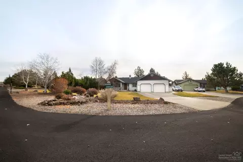 64768 Saros Ln, Bend, OR 97703 photo 19