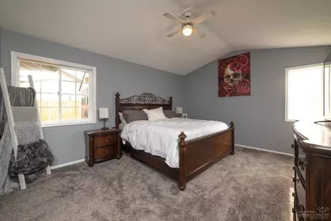 64768 Saros Ln, Bend, OR 97703 photo 11