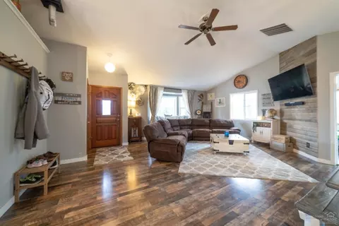 64768 Saros Ln, Bend, OR 97703 photo 1