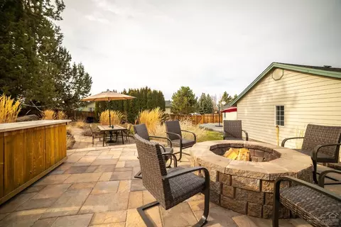 64768 Saros Ln, Bend, OR 97703 photo 16