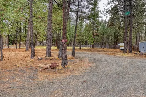 14892 Bluegrass Loop, Sisters, OR 97759 photo 4