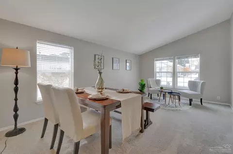 348 N Wheeler Loop, Sisters, OR 97759 photo 3