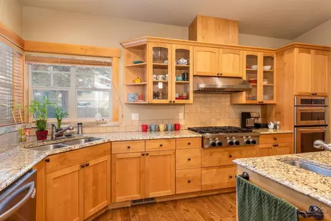 2305 NW High Lakes Loop, Bend, OR 97703 photo 11