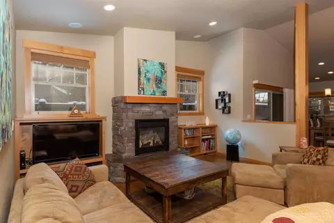 2305 NW High Lakes Loop, Bend, OR 97703 photo 4