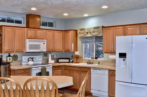148859 Ahern Dr, La Pine, OR 97739 photo 7