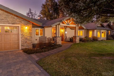 55655 Gatehouse Ln, Bend, OR 97707 photo 2