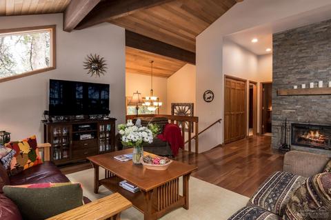 57676 Tan Oak Ln, Sunriver, OR 97707 photo 9